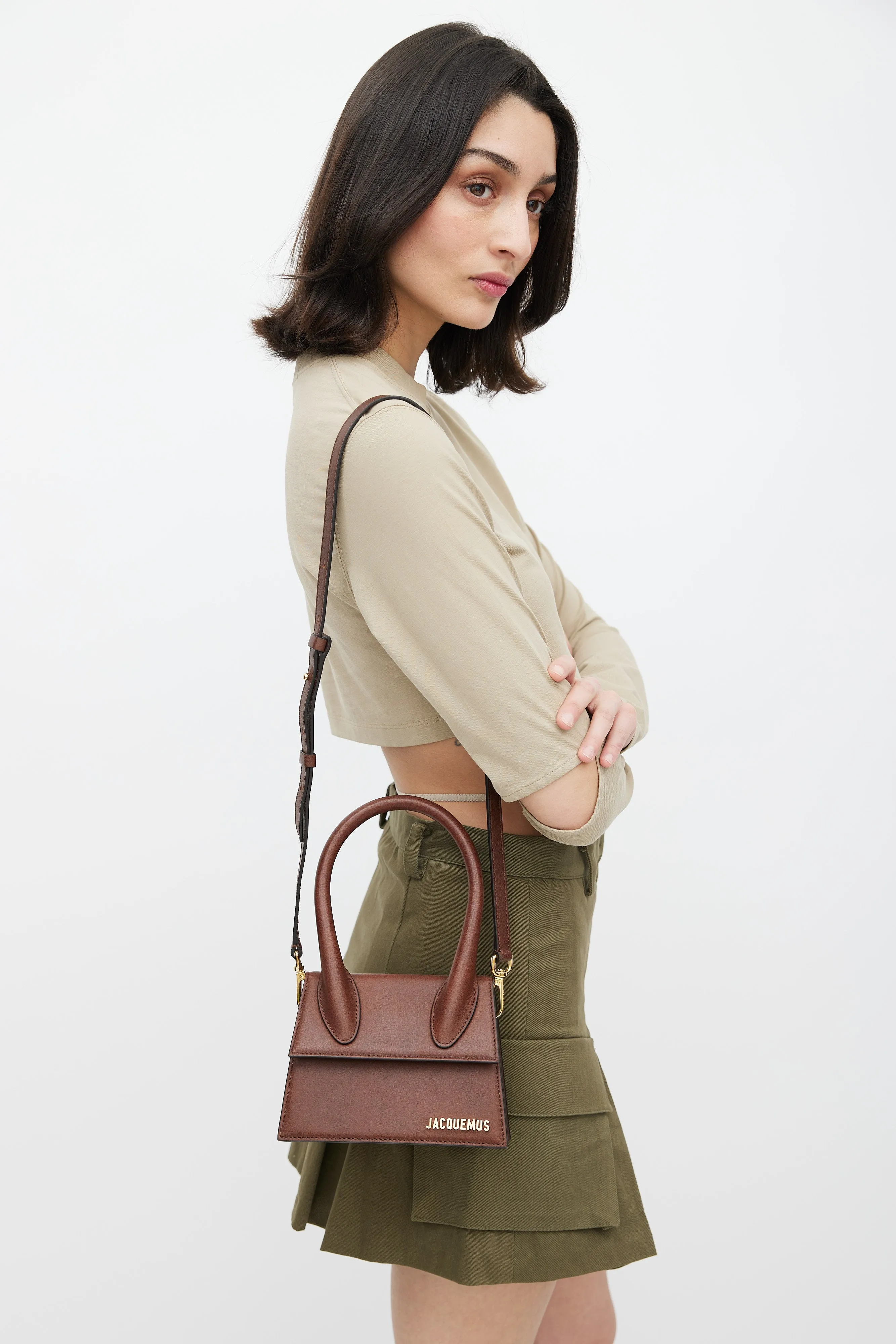 Brown Leather Le Chiquito Moyen Crossbody Bag