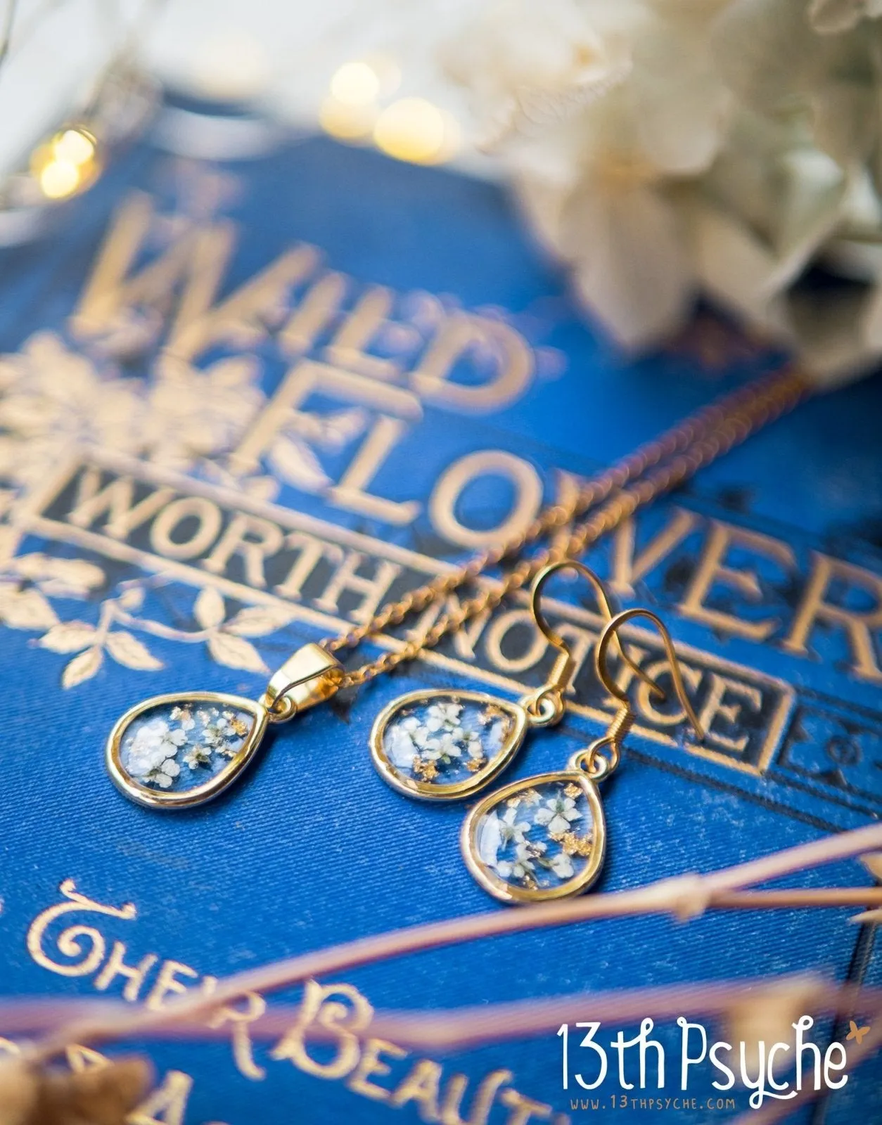 Dried white flowers and gold flakes resin teardrop pendant necklace