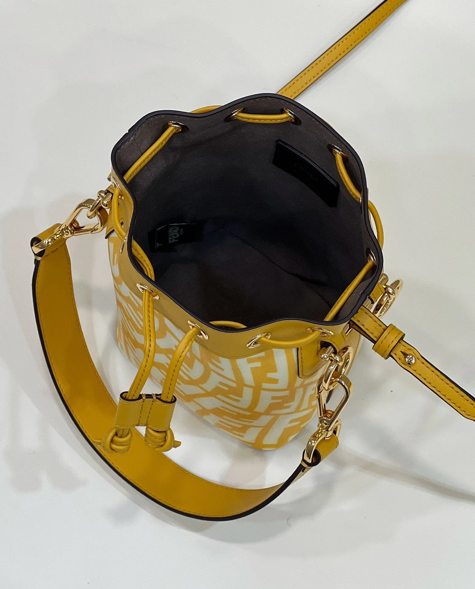 FI Mon Tresor Bag Yellow For Women, Women&#8217;s Handbags, Shoulder And Crossbody Bags 7.1in/18cm FF 8BS010