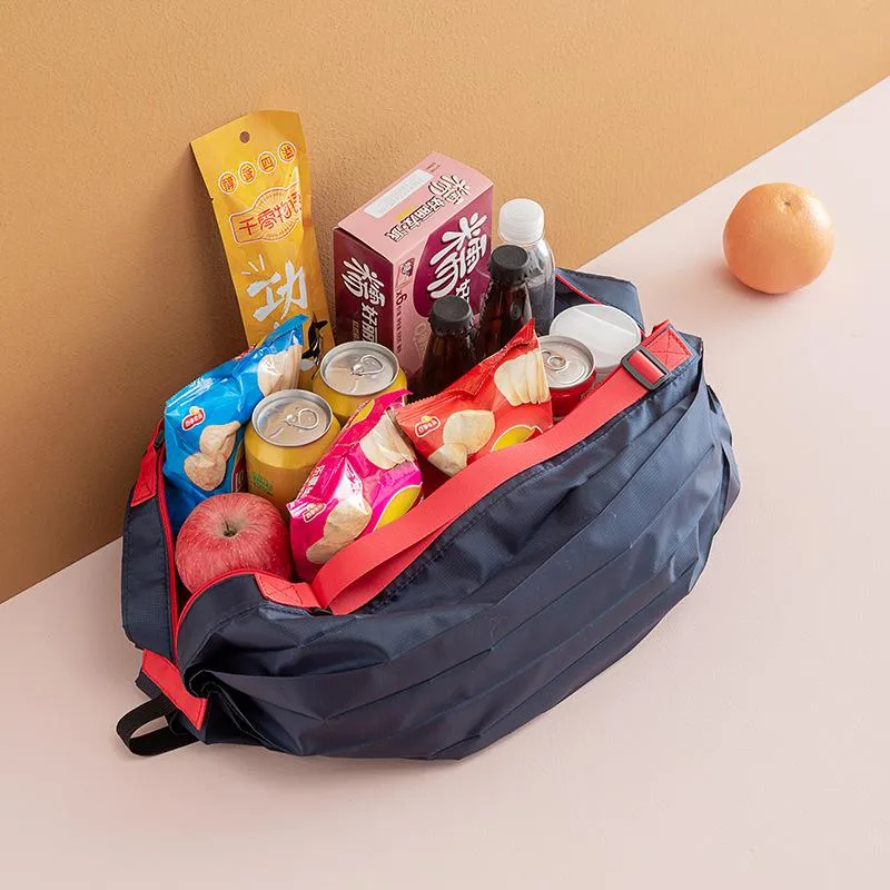 Foldable travel bag