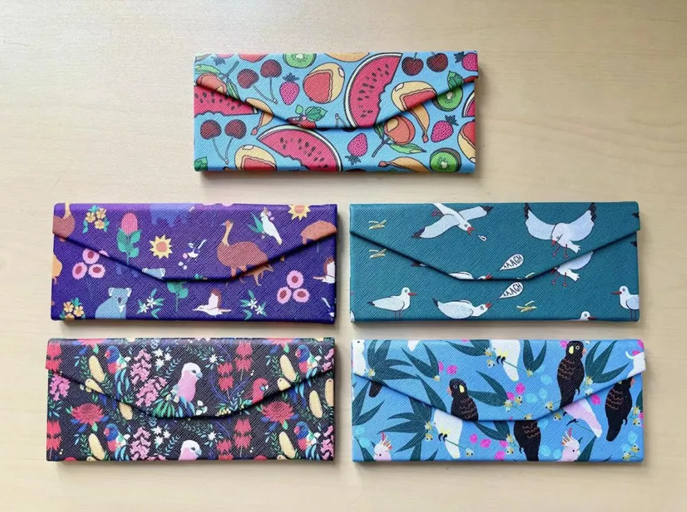 Glasses Case: Cockatoos Flora