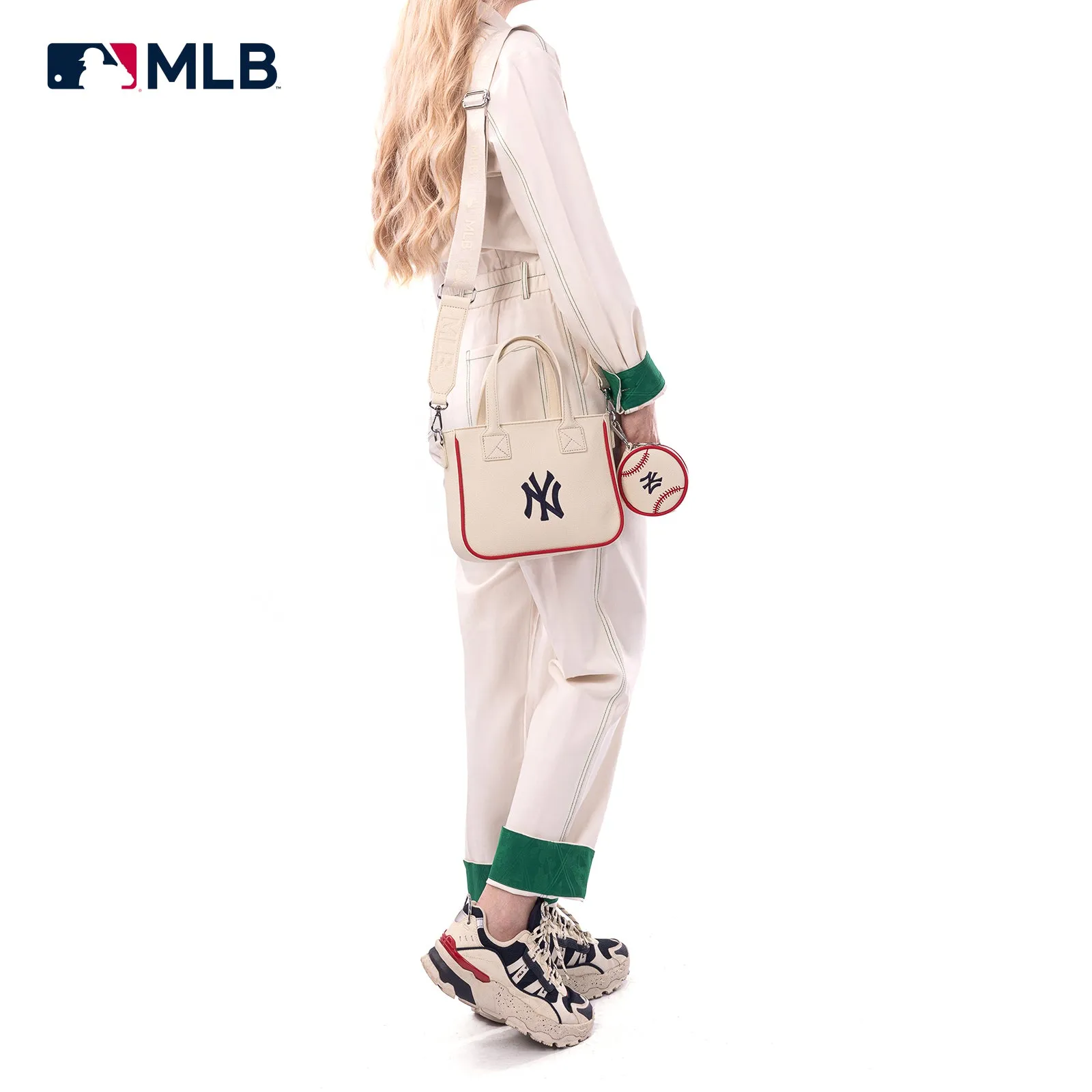 MLB-NY103  MLB  New York Yankees Team Tote/Crossbody with Baseball Coin Pouch